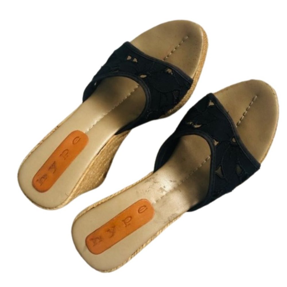 hype Wedges Espadrille Sandals in Black Size 5-1/2